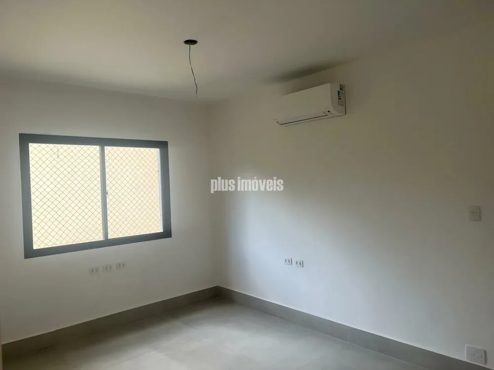 Apartamento, 3 quartos, 215 m² - Foto 1