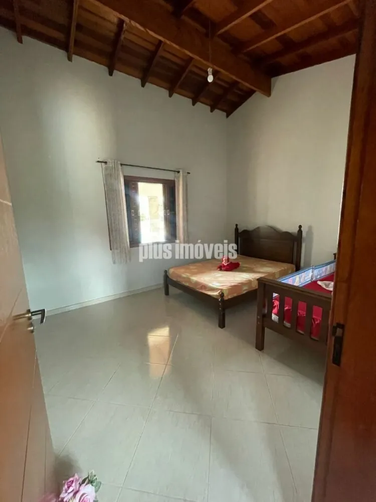Chácara, 3 quartos, 2300 m² - Foto 1