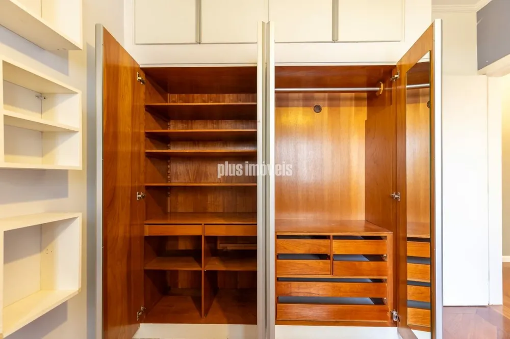 Apartamento, 3 quartos, 147 m² - Foto 1