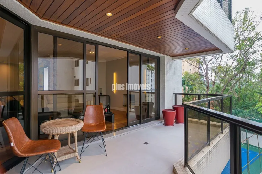 Apartamento, 3 quartos, 236 m² - Foto 1