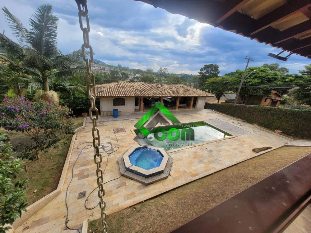 Chácara, 4 quartos, 2384 m² - Foto 1
