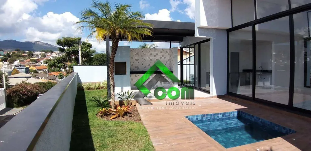 Casa, 3 quartos, 235 m² - Foto 1