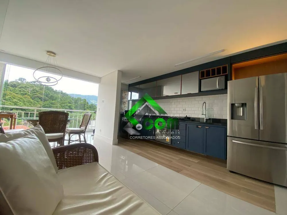 Apartamento, 3 quartos, 230 m² - Foto 1