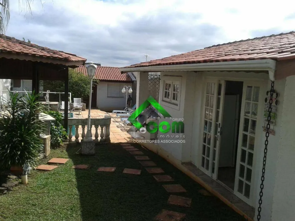 Casa, 4 quartos, 232 m² - Foto 2