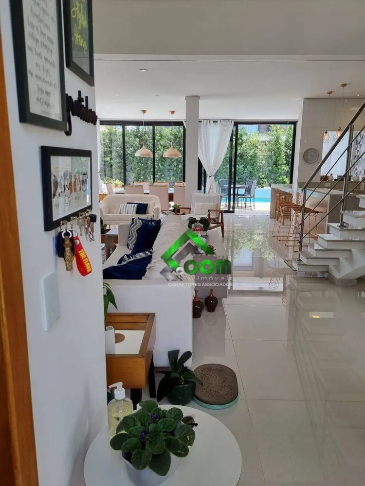 Casa, 3 quartos, 259 m² - Foto 3