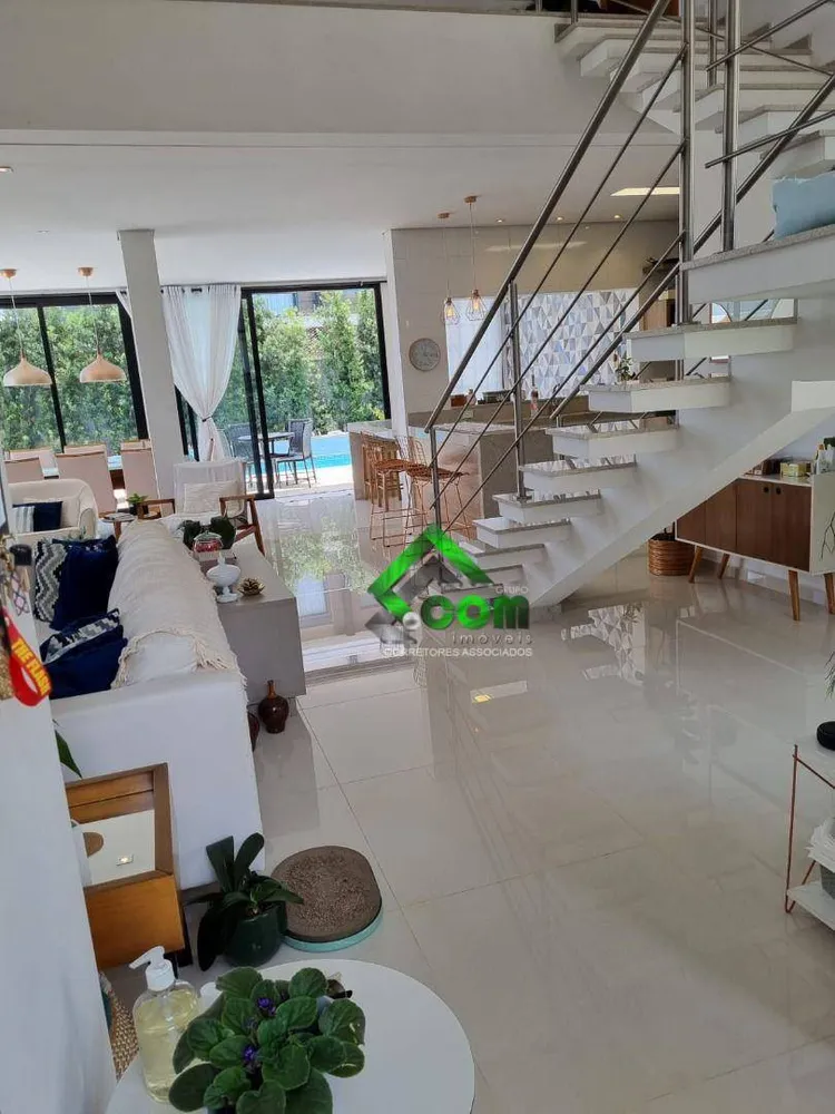 Casa, 3 quartos, 259 m² - Foto 2