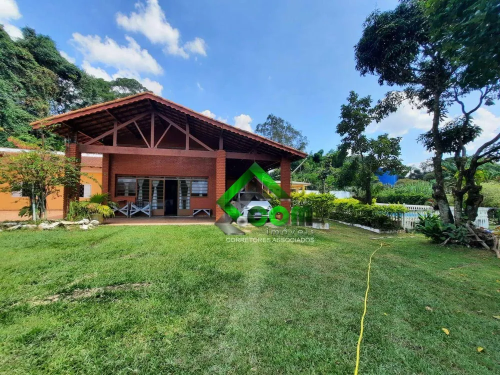 Chácara, 3 quartos, 3100 m² - Foto 1