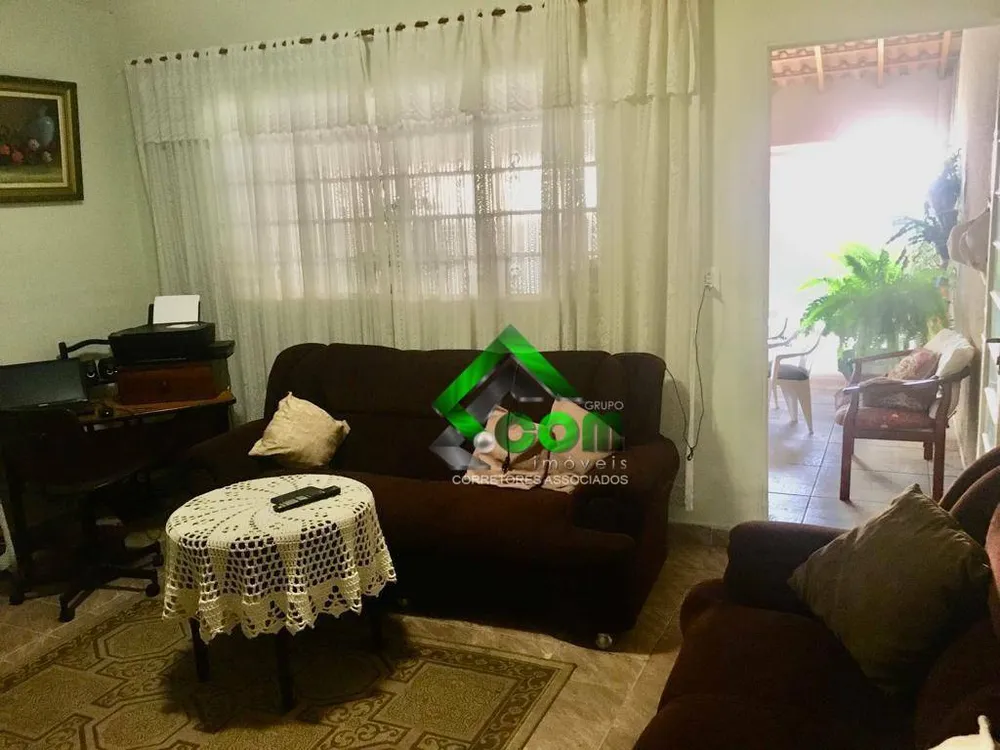 Casa, 3 quartos, 171 m² - Foto 1