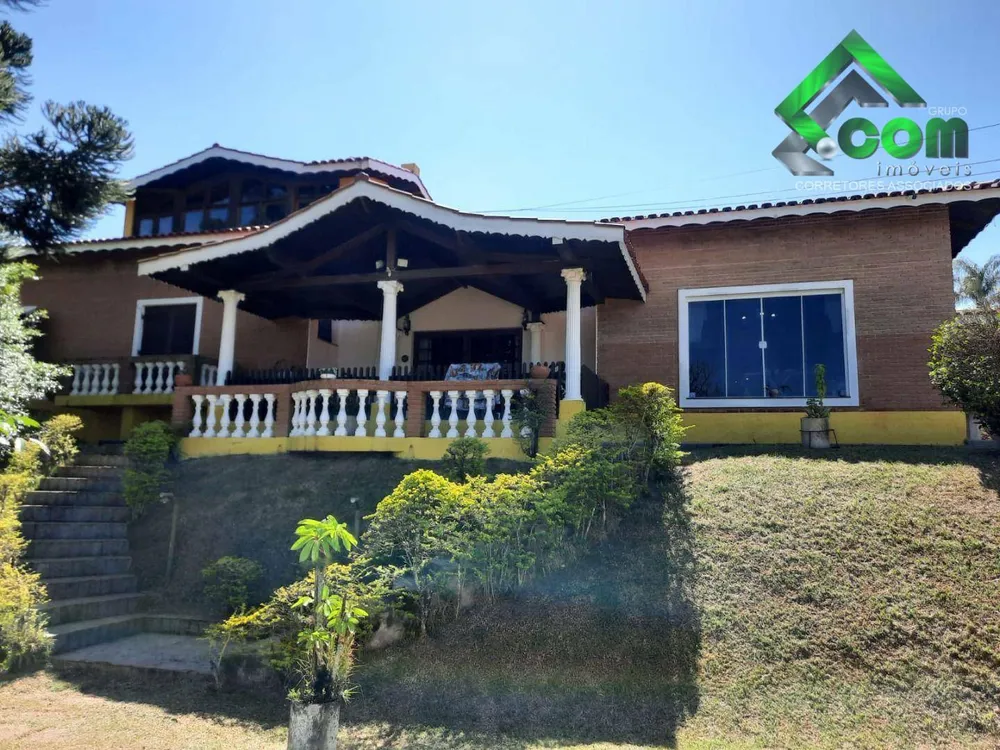 Chácara, 4 quartos, 2400 m² - Foto 1
