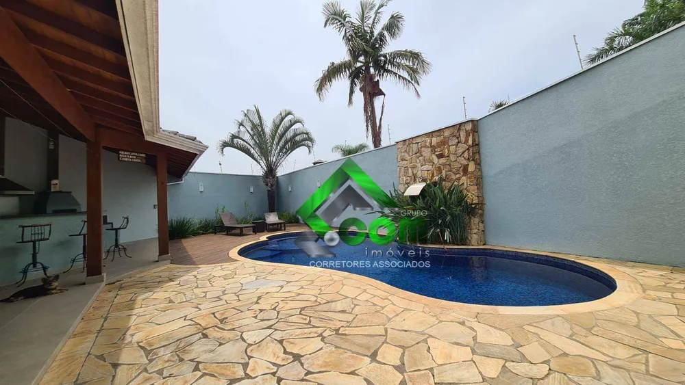 Casa, 3 quartos, 300 m² - Foto 1