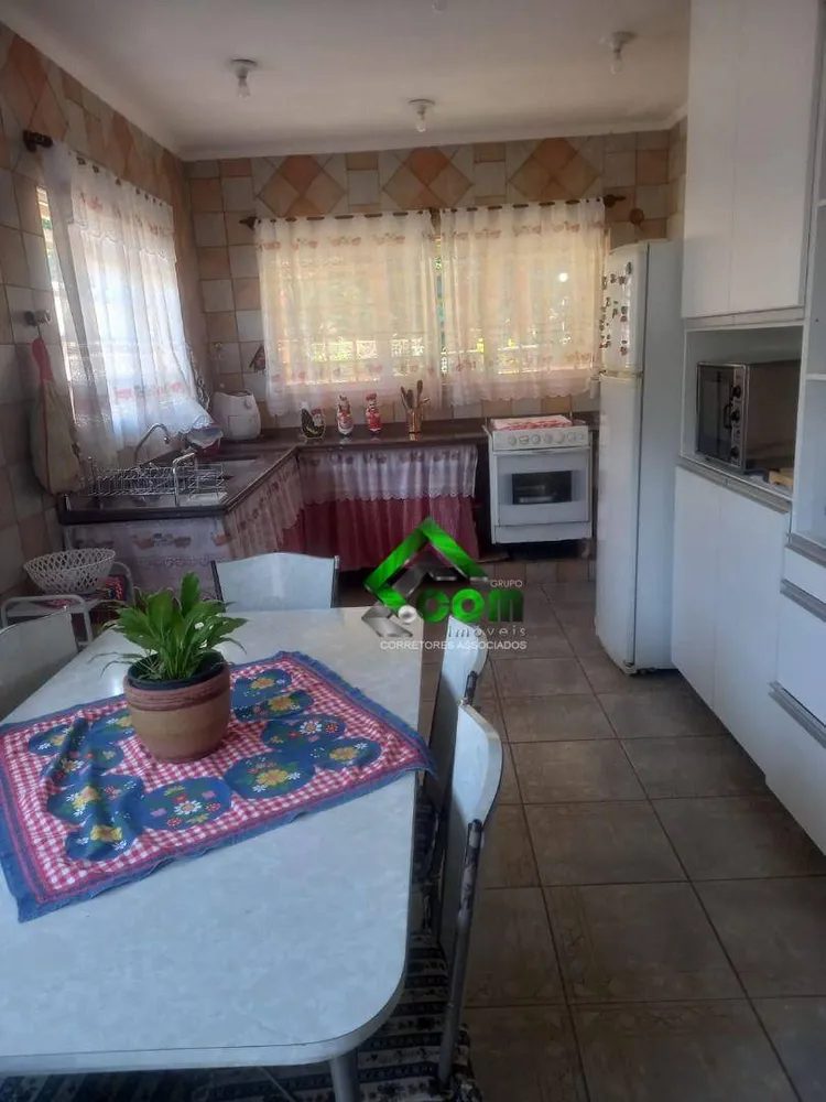Casa, 4 quartos, 229 m² - Foto 3