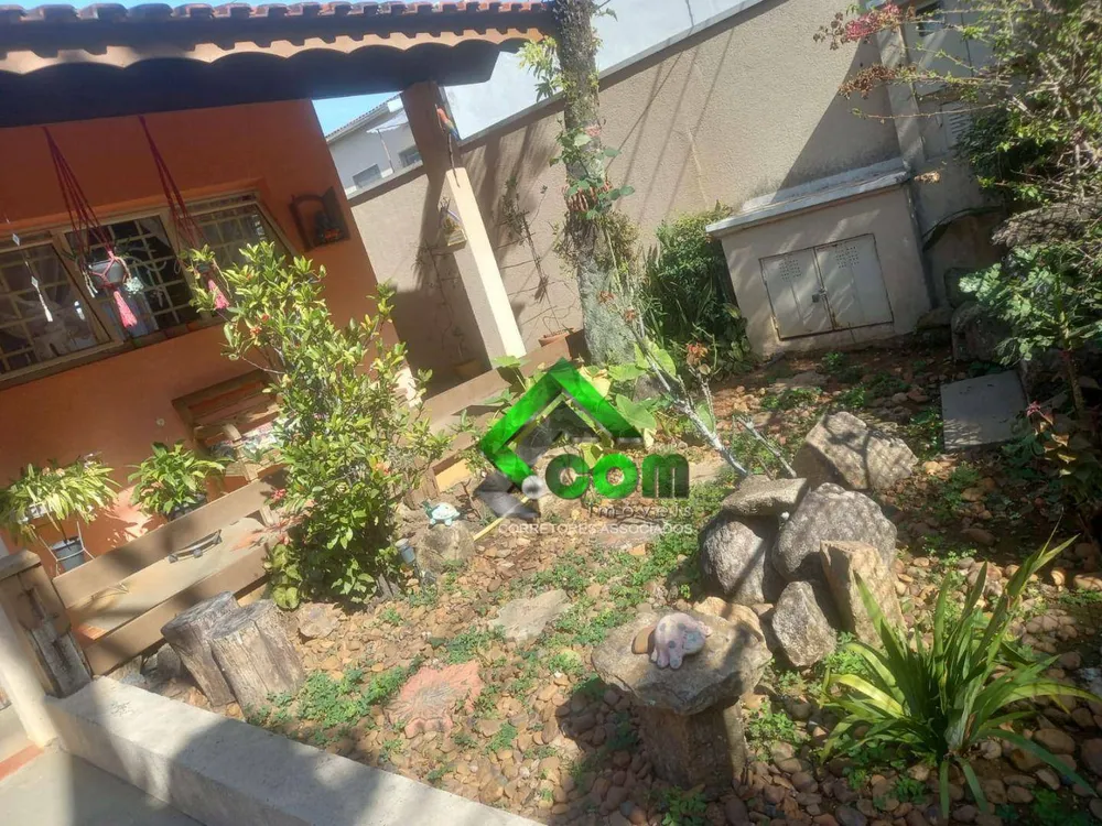 Casa, 4 quartos, 229 m² - Foto 2