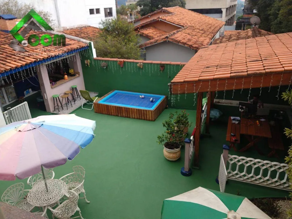 Casa, 5 quartos, 266 m² - Foto 2