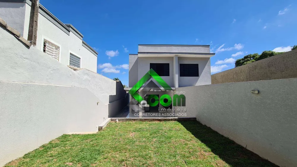 Casa, 3 quartos, 128 m² - Foto 2