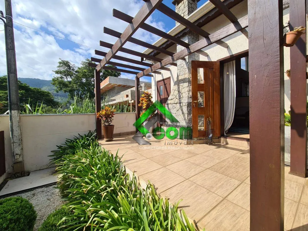 Casa, 3 quartos, 207 m² - Foto 4