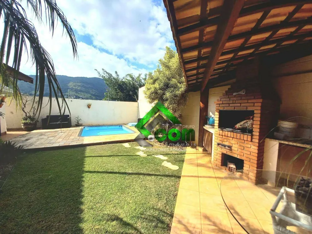 Casa, 3 quartos, 207 m² - Foto 3