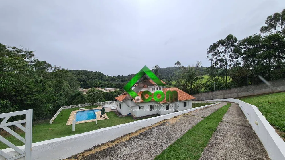 Chácara, 3 quartos, 5835 m² - Foto 1