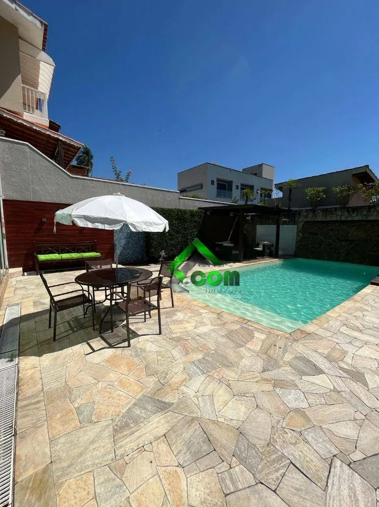 Casa, 3 quartos, 280 m² - Foto 1