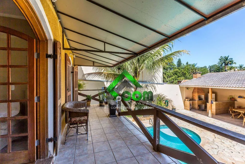 Casa, 4 quartos, 270 m² - Foto 1
