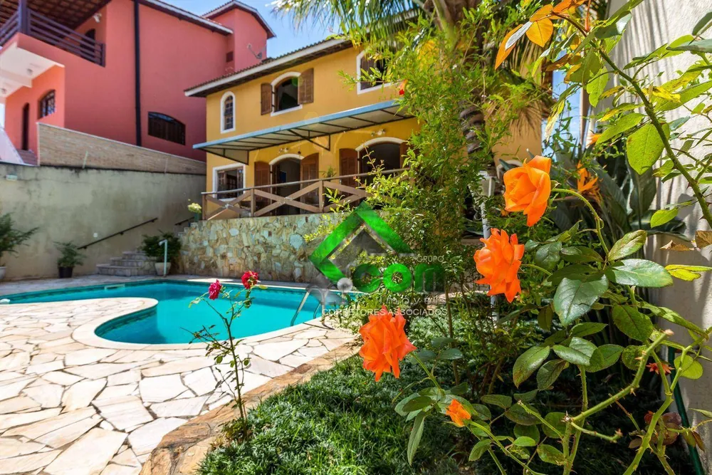 Casa, 4 quartos, 270 m² - Foto 2