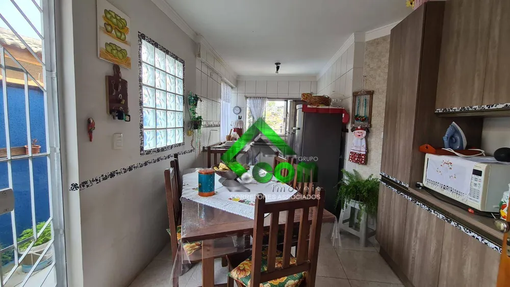 Casa, 3 quartos, 240 m² - Foto 4