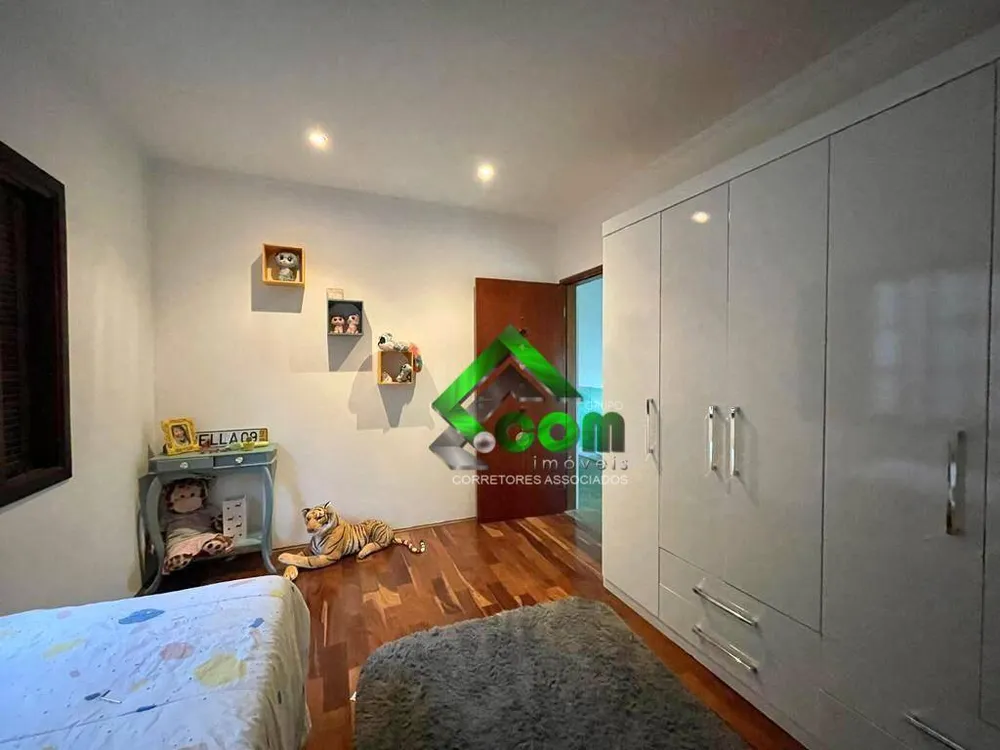 Casa, 3 quartos, 270 m² - Foto 2