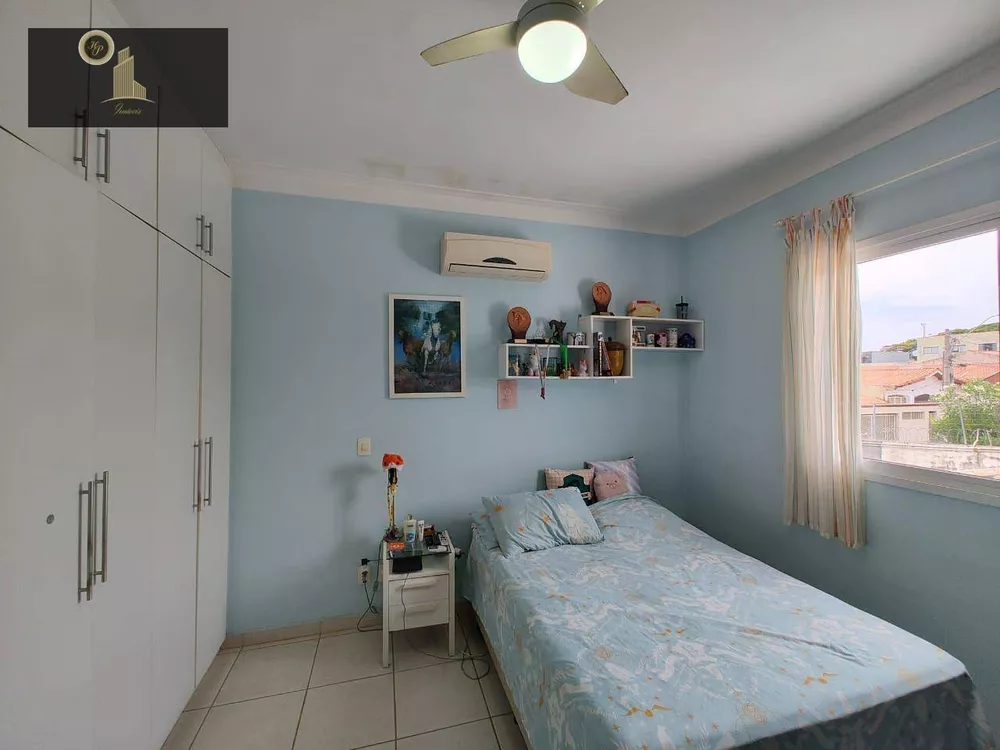 Casa de Condomínio à venda com 3 quartos, 259m² - Foto 4