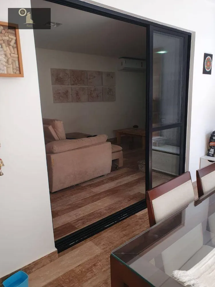 Apartamento, 3 quartos, 226 m² - Foto 2