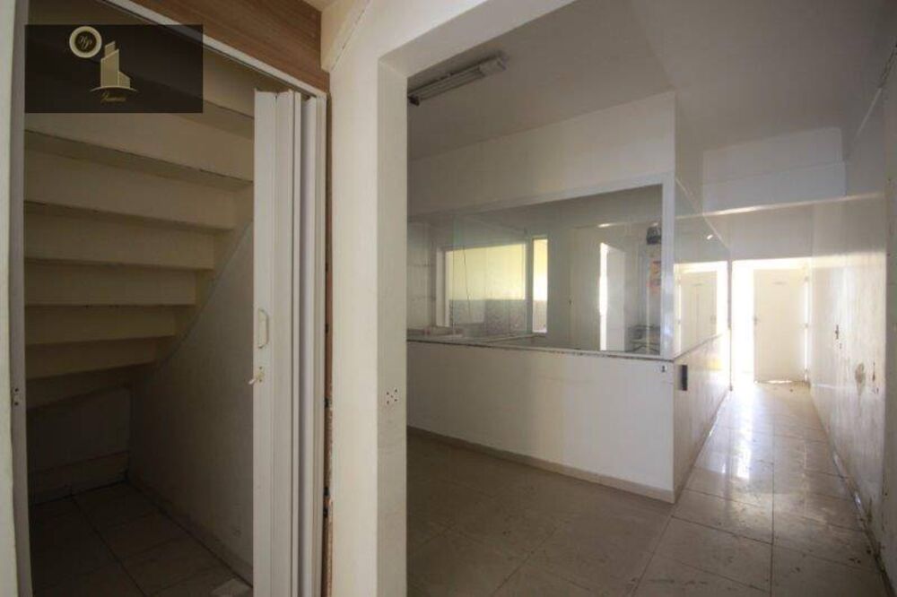 Casa, 9 quartos, 137 m² - Foto 3