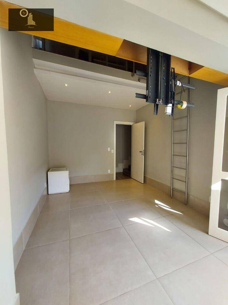 Casa de Condomínio para alugar com 4 quartos, 600m² - Foto 4