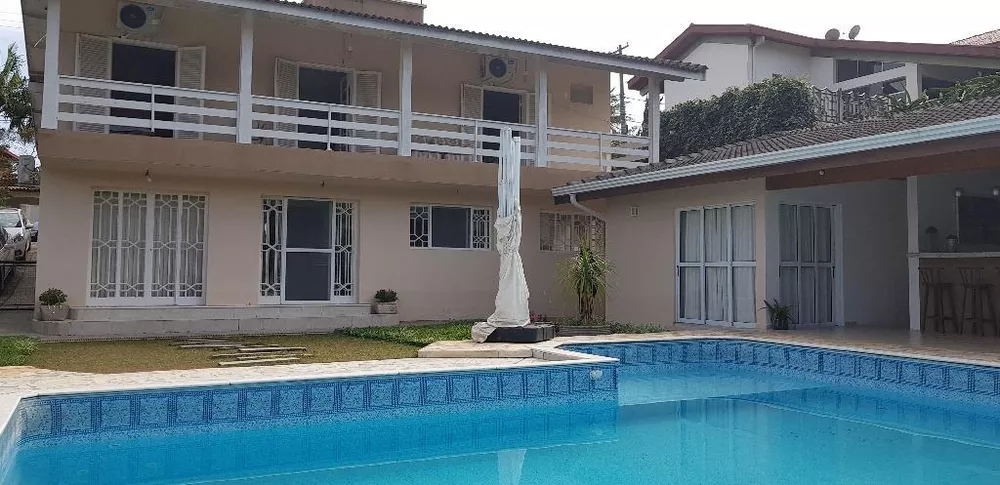 Casa de Condomínio à venda com 3 quartos, 415m² - Foto 1