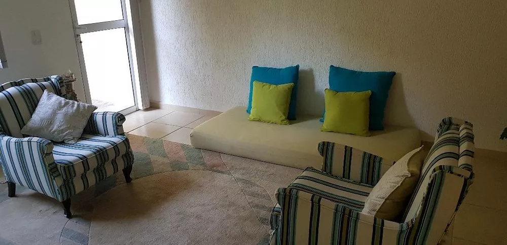 Casa de Condomínio à venda com 3 quartos, 415m² - Foto 2