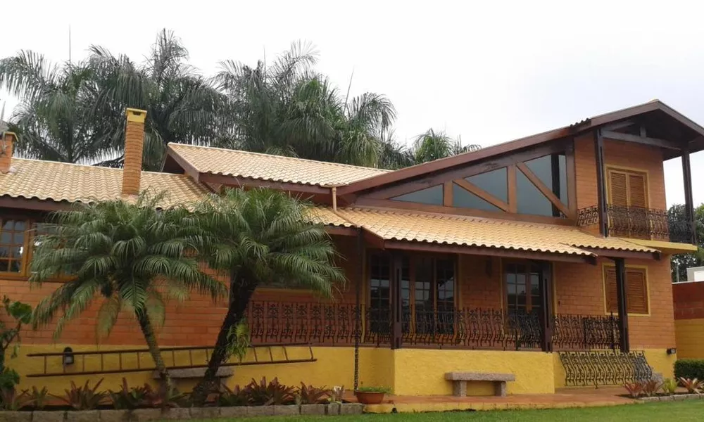 Casa de Condomínio à venda com 4 quartos, 250m² - Foto 1