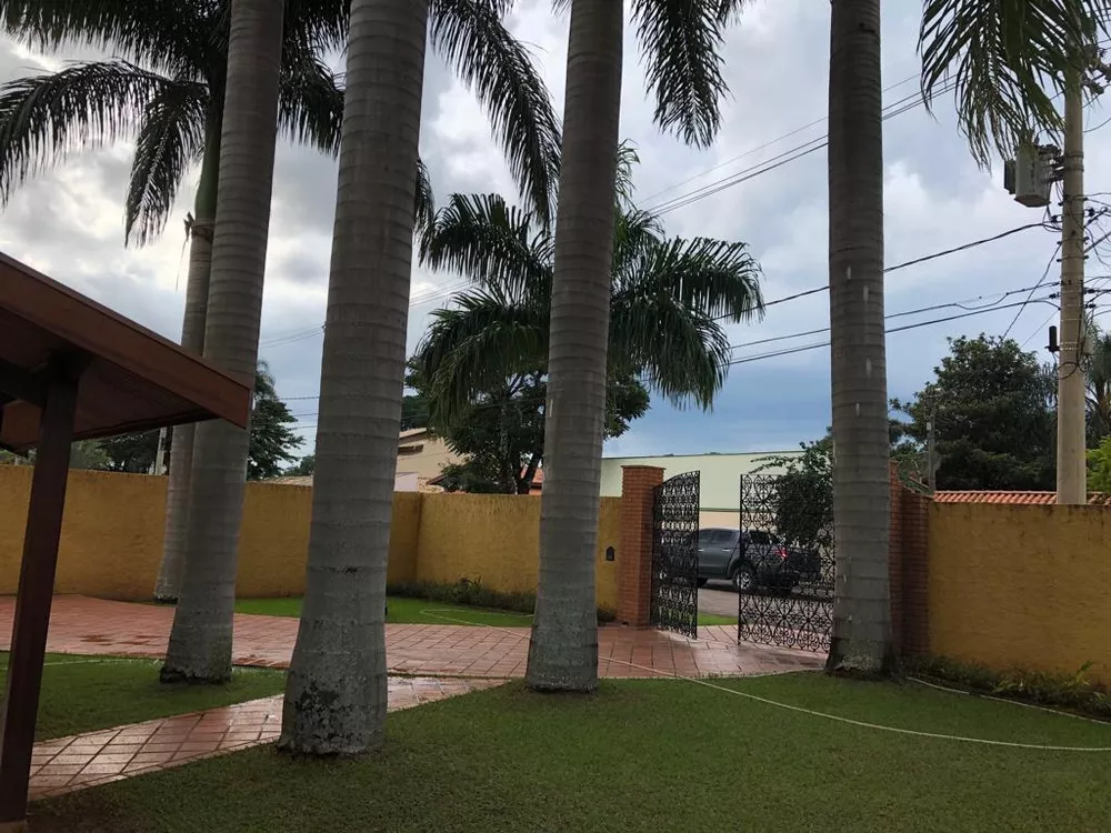 Casa de Condomínio à venda com 4 quartos, 250m² - Foto 2