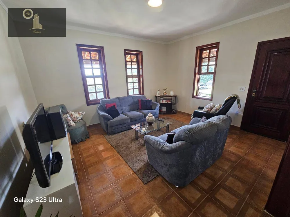 Chácara, 3 quartos, 4748 m² - Foto 1