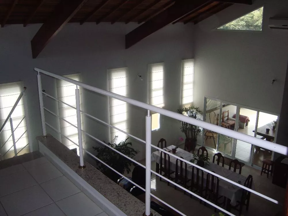 Casa de Condomínio à venda com 3 quartos, 256m² - Foto 2