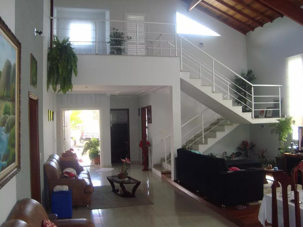 Casa de Condomínio à venda com 3 quartos, 256m² - Foto 3