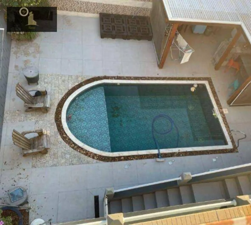 Casa de Condomínio à venda com 3 quartos, 158m² - Foto 1