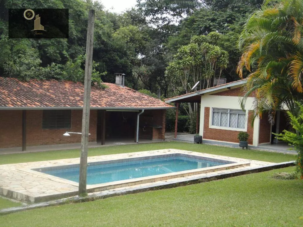 Casa à venda com 2 quartos, 250m² - Foto 1