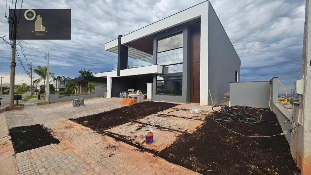 Casa de Condomínio à venda com 4 quartos, 450m² - Foto 3