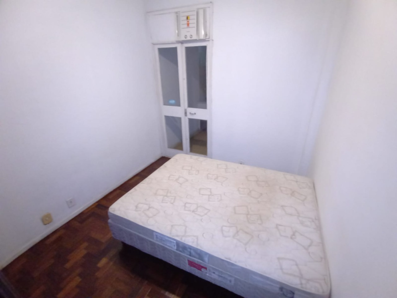 Apartamento à venda com 2 quartos, 63m² - Foto 4