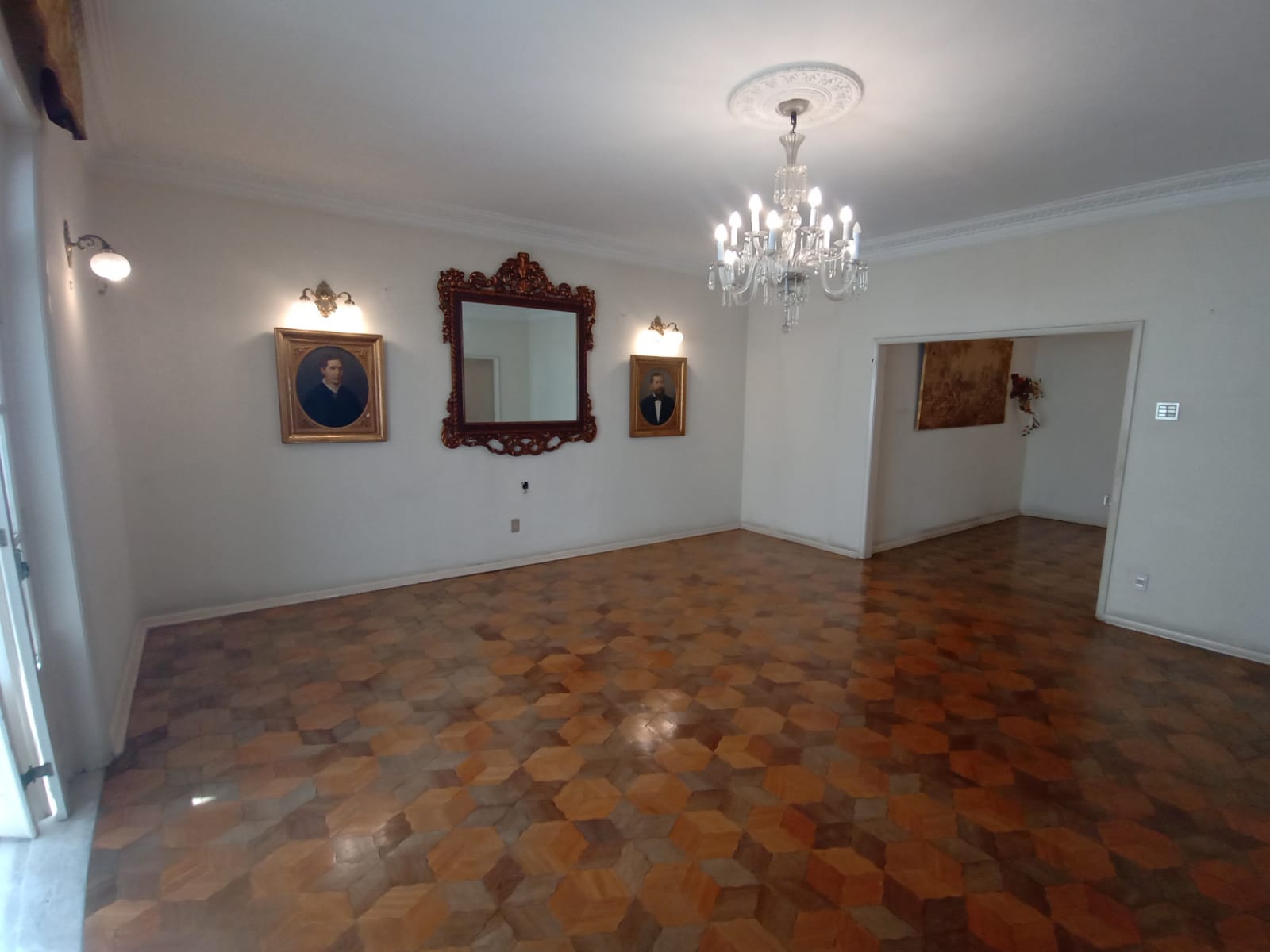 Apartamento à venda com 4 quartos, 300m² - Foto 1