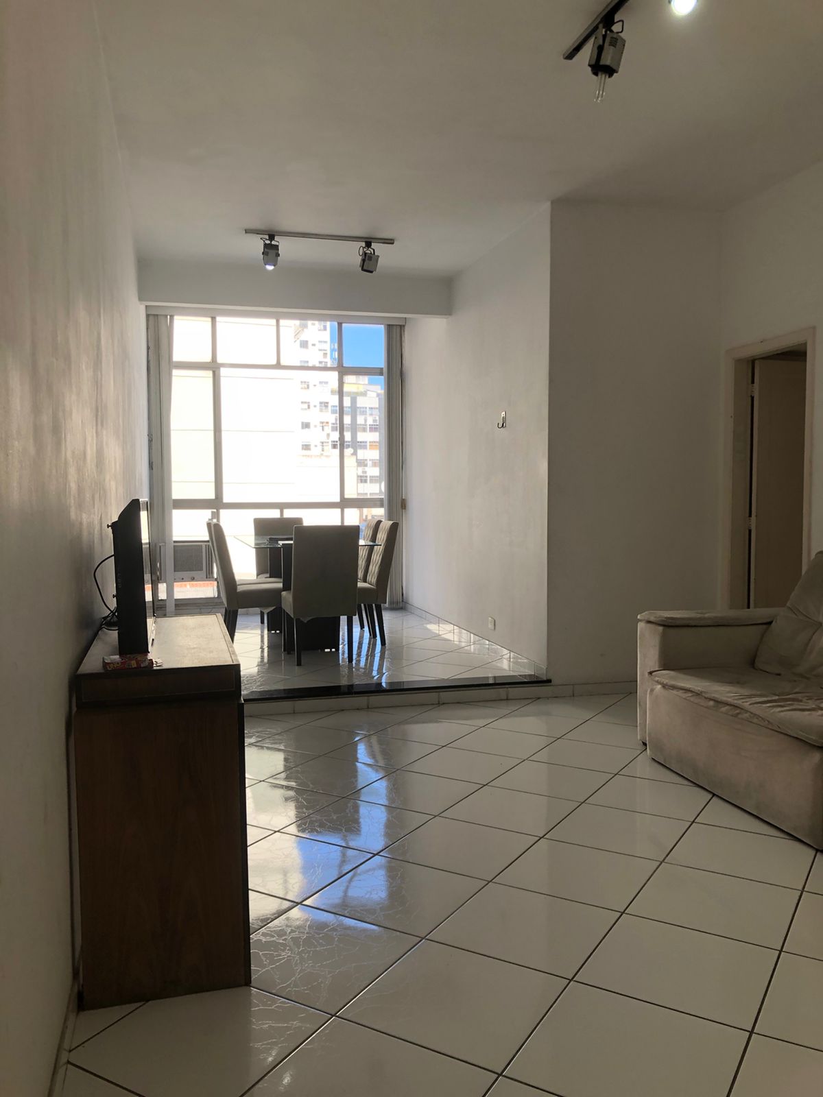 Apartamento à venda com 4 quartos, 100m² - Foto 1