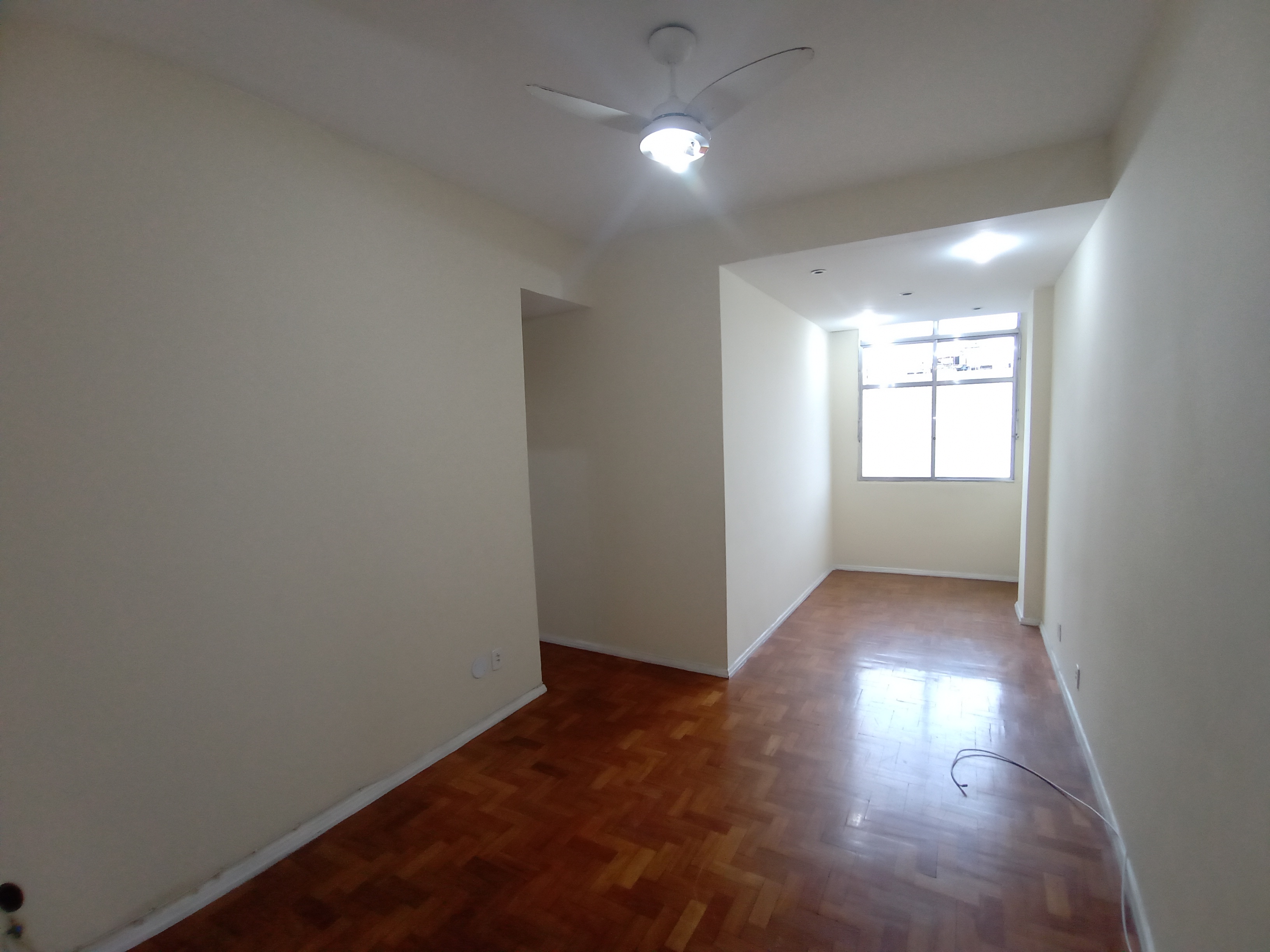 Apartamento à venda com 2 quartos, 62m² - Foto 1