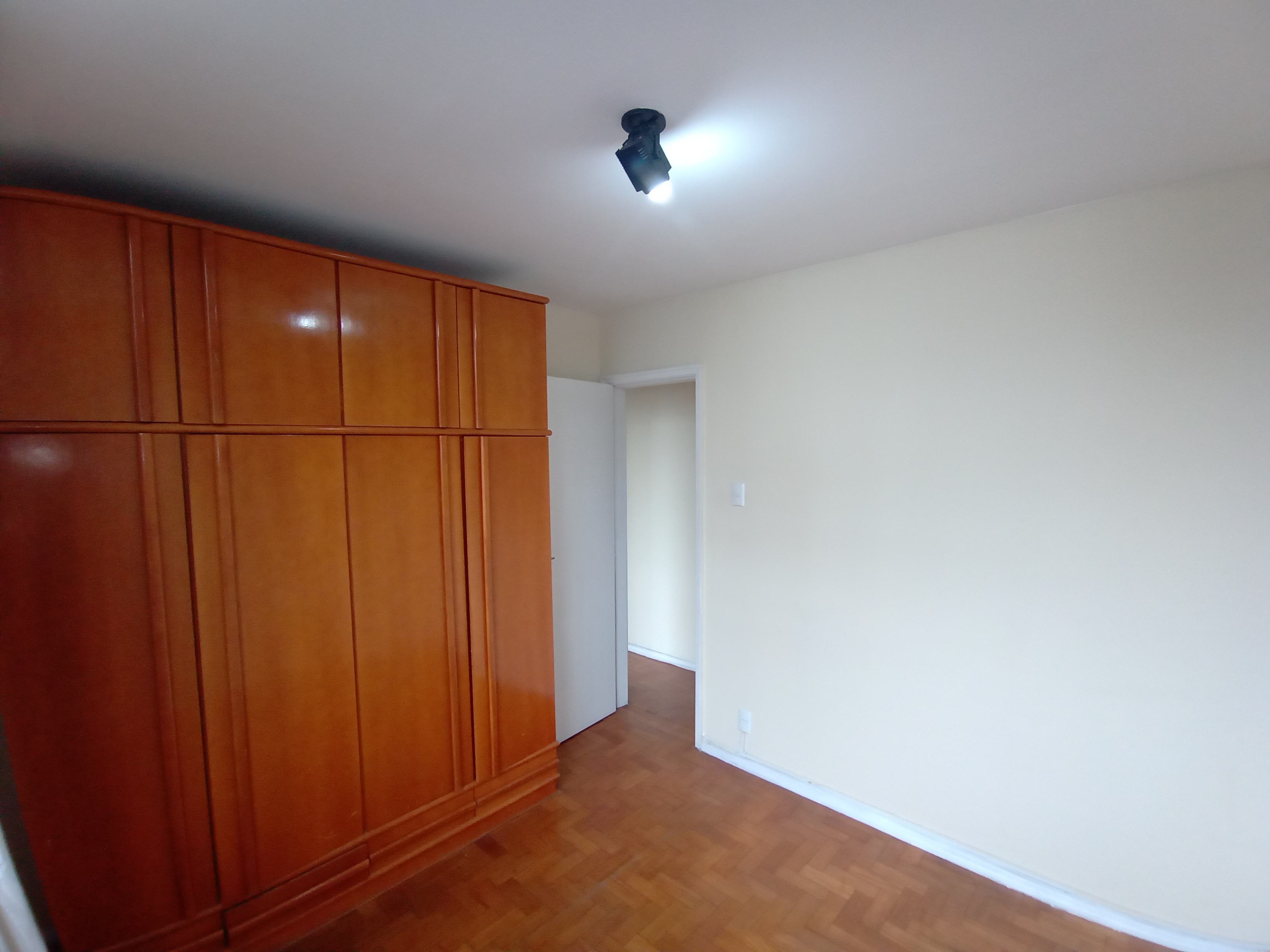 Apartamento à venda com 2 quartos, 62m² - Foto 3