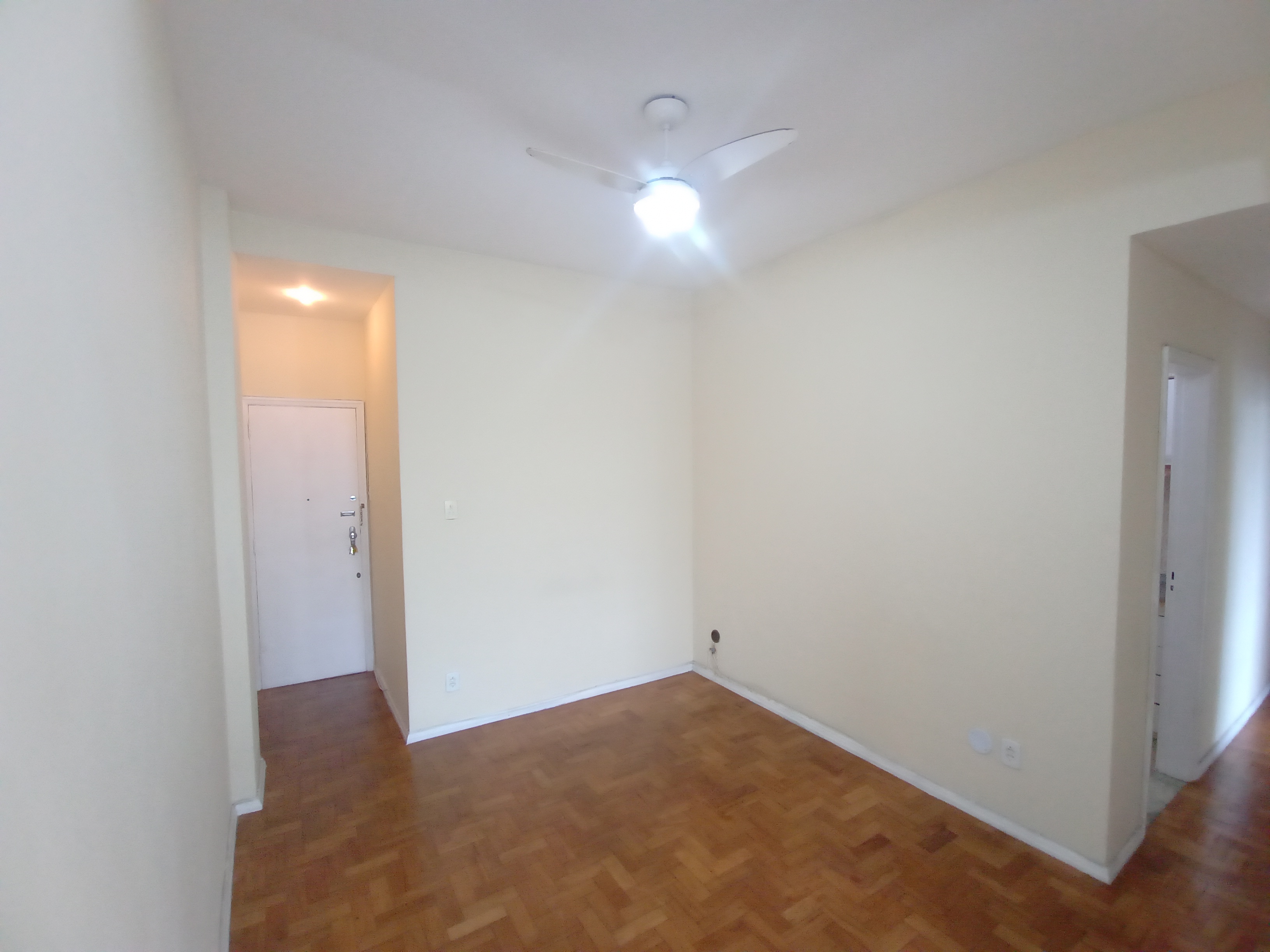 Apartamento à venda com 2 quartos, 62m² - Foto 5