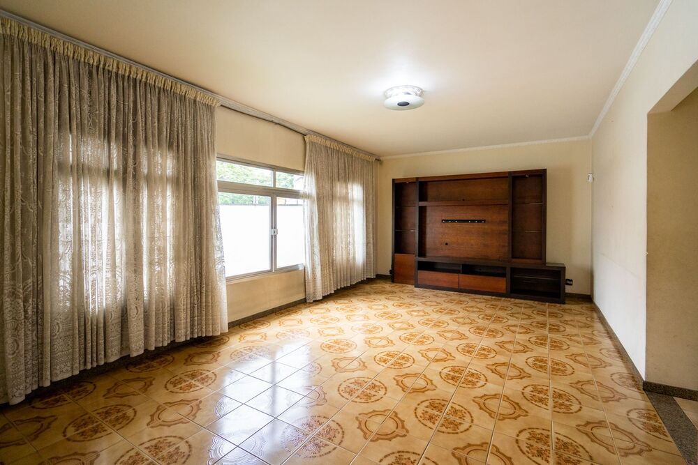Sobrado à venda com 4 quartos, 265m² - Foto 1