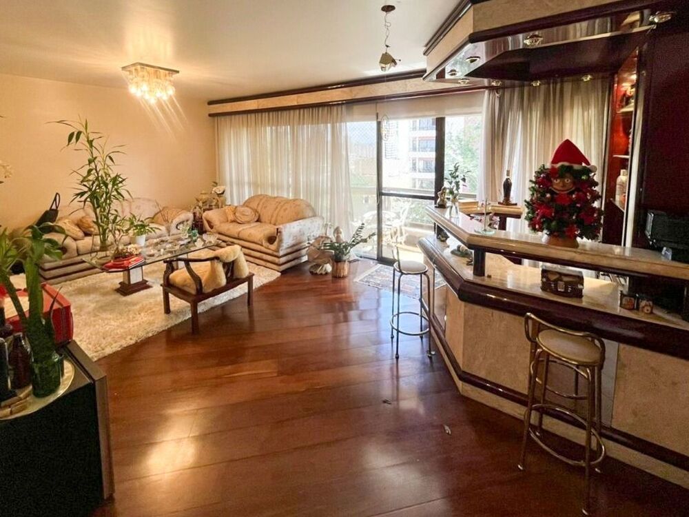 Apartamento à venda com 3 quartos, 189m² - Foto 1