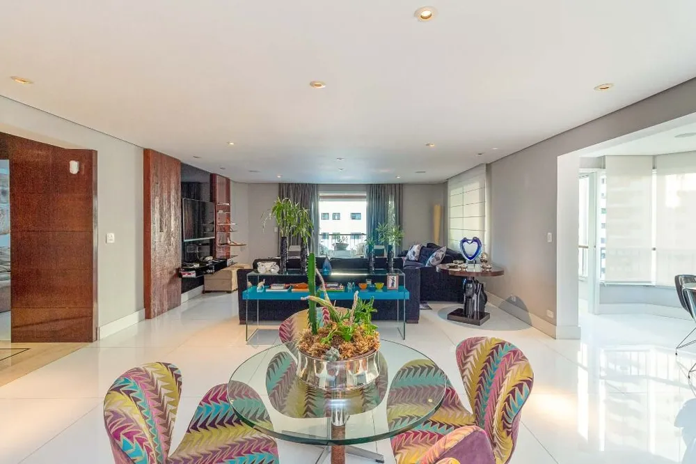 Apartamento, 4 quartos, 331 m² - Foto 1