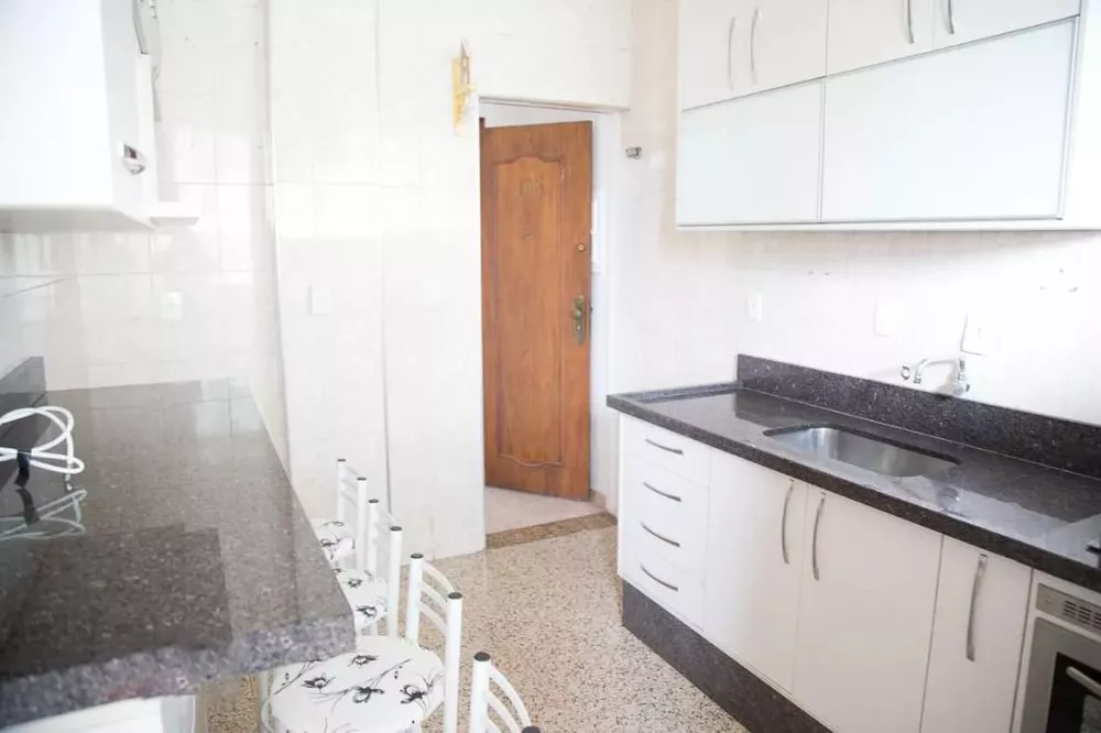 Apartamento à venda com 2 quartos, 80m² - Foto 1